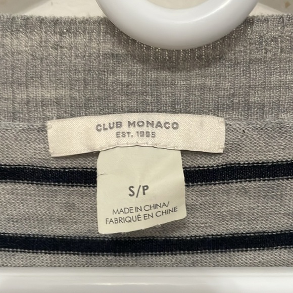 Club Monaco 100% wool Gray and Navy Striped V-neck Colorblock Sweater sz Small - Picture 3 of 9